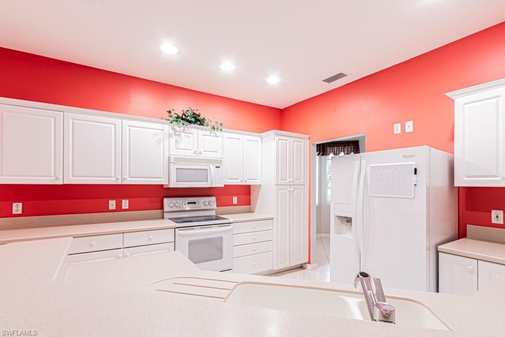2215 Hawksridge Dr , Unit 802, Naples, FL 34105 Photo