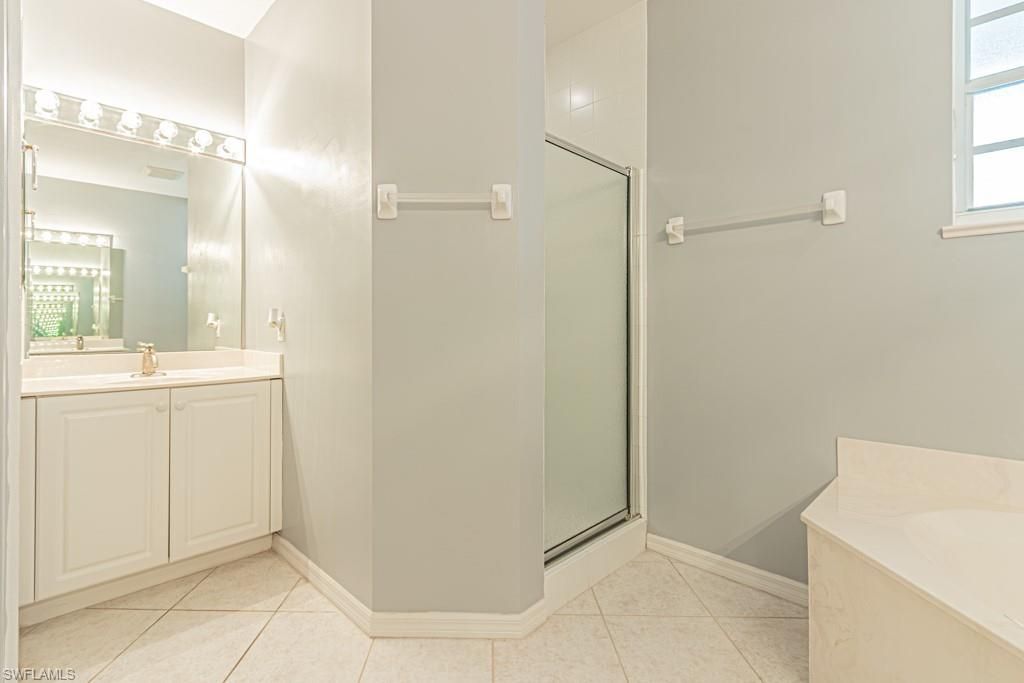 2215 Hawksridge Dr , Unit 802, Naples, FL 34105 Photo