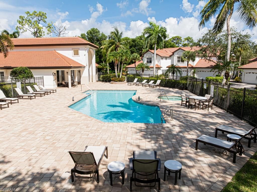 2215 Hawksridge Dr , Unit 802, Naples, FL 34105 Photo