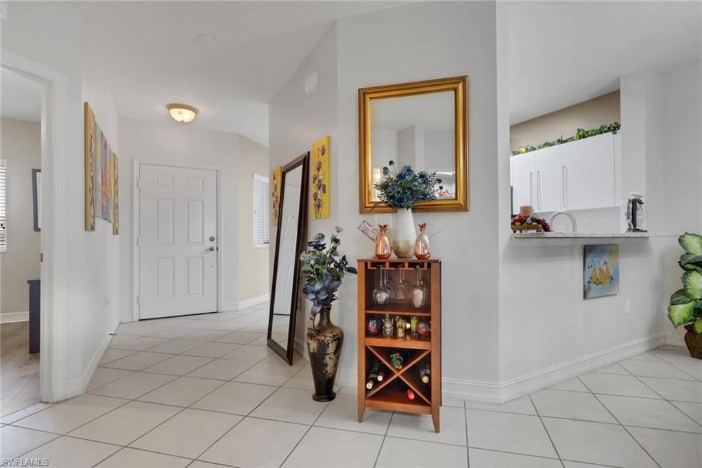 7835 Regal Heron Cir, Unit 304, Naples, FL 34104 Photo