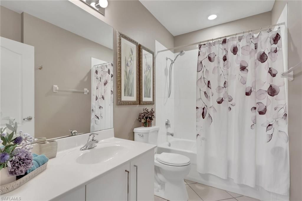 7835 Regal Heron Cir, Unit 304, Naples, FL 34104 Photo