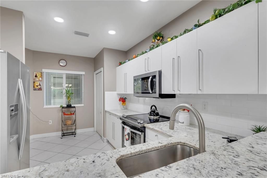 7835 Regal Heron Cir, Unit 304, Naples, FL 34104 Photo