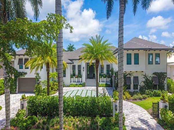 425 15th AVE S, NAPLES, FL 34102