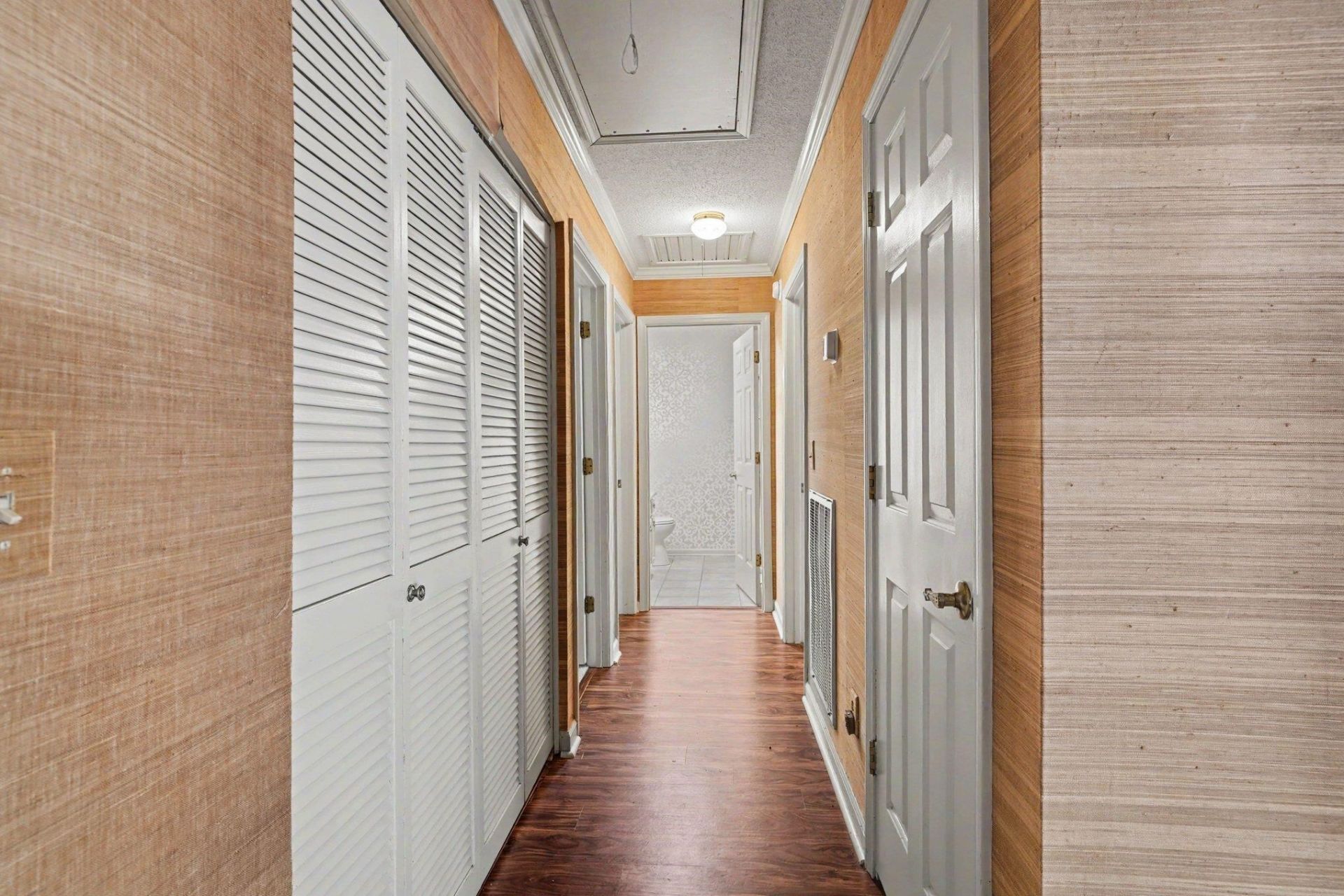 104 Hickory Dr. Photo 11