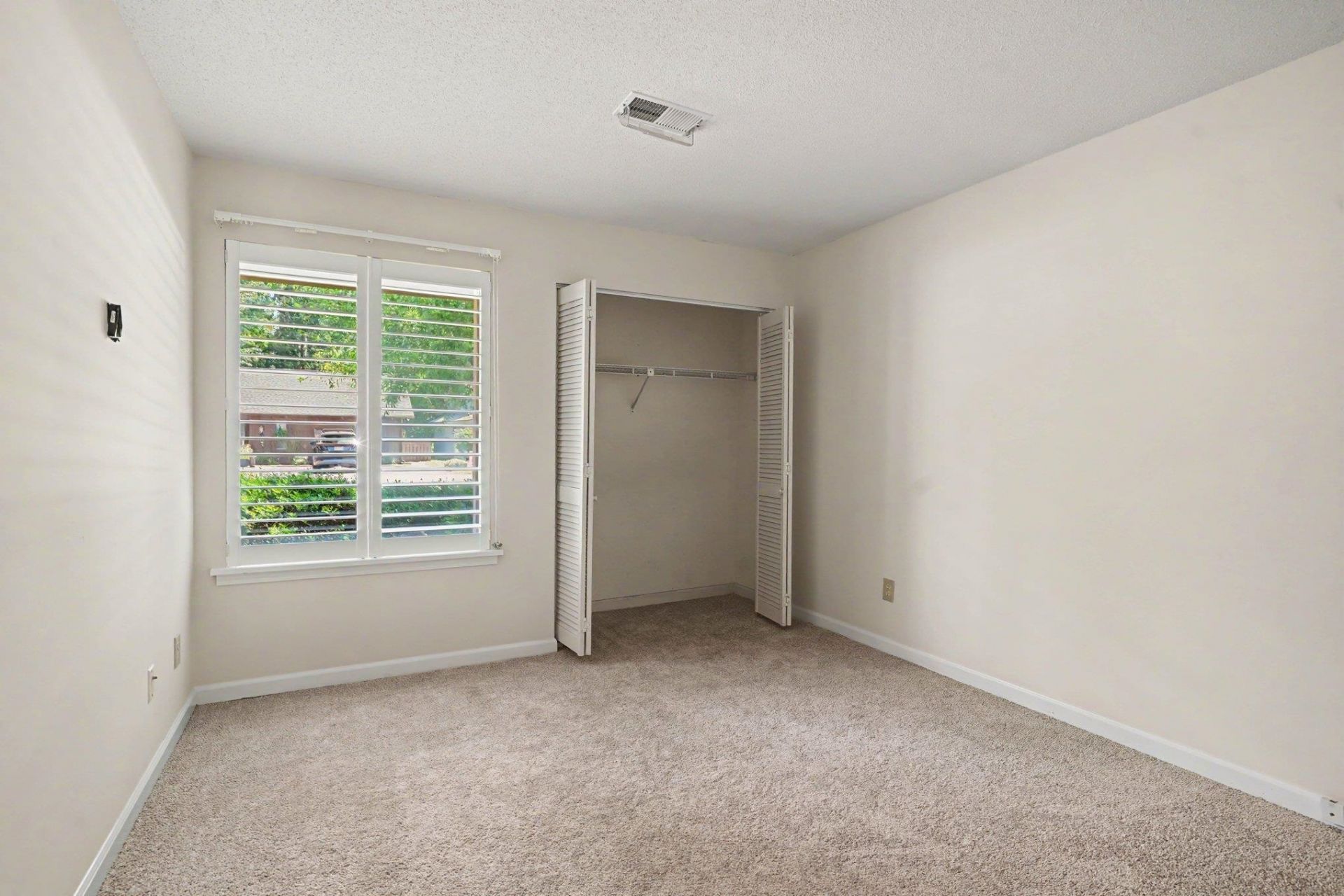 104 Hickory Dr. Photo 18