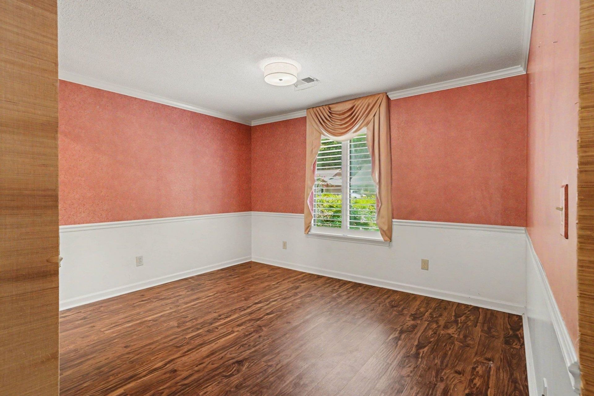 104 Hickory Dr. Photo 7