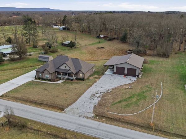 667 Pete Sain Rd , Manchester, TN 37355