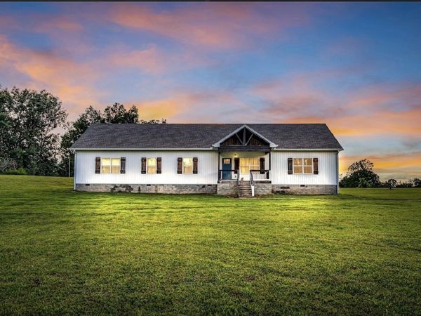 271 Louis Tuttle Rd , Westmoreland, TN 37186