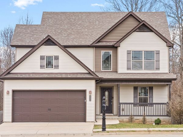 1103 Medallion Ct, Clarksville, TN 37042