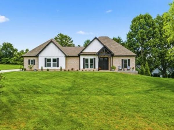 2531 Red Wing Way, Maryville, TN 37801