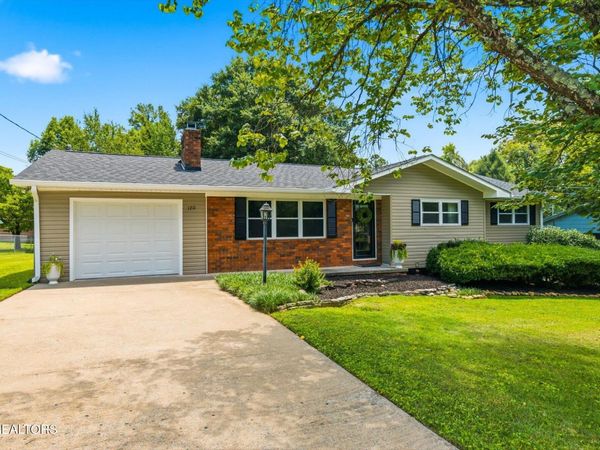 1211 Tellico Ave , Athens, TN 37303