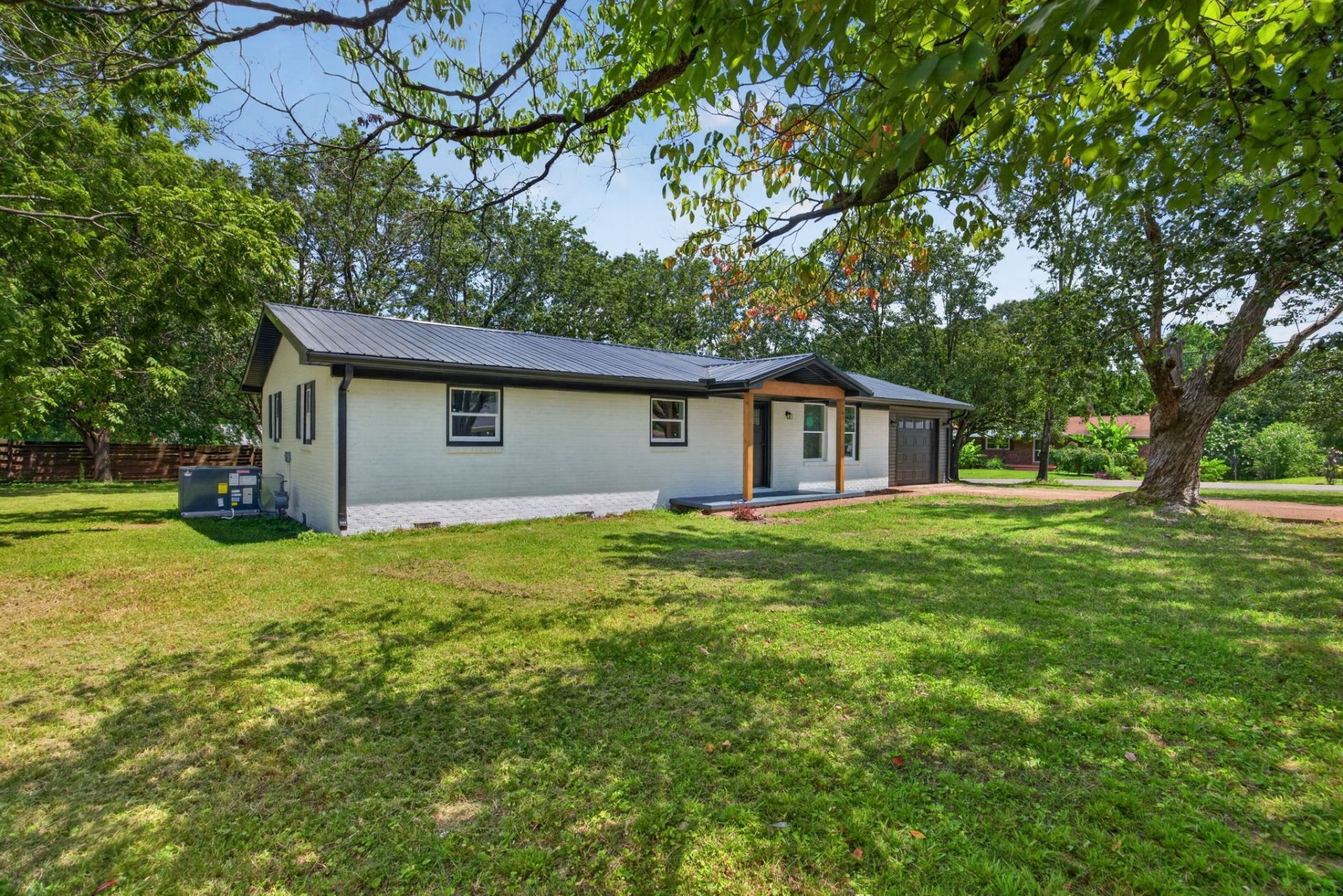 761 Iris St, Cookeville, TN 38501 Main Photo