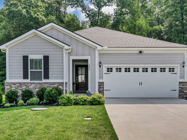 1047 ROSS FARMS BLVD , Clarksville, TN 37043