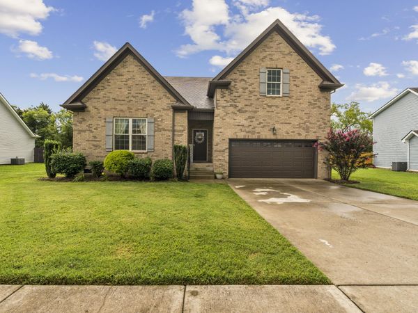 206 Hart Ln, Lebanon, TN 37087