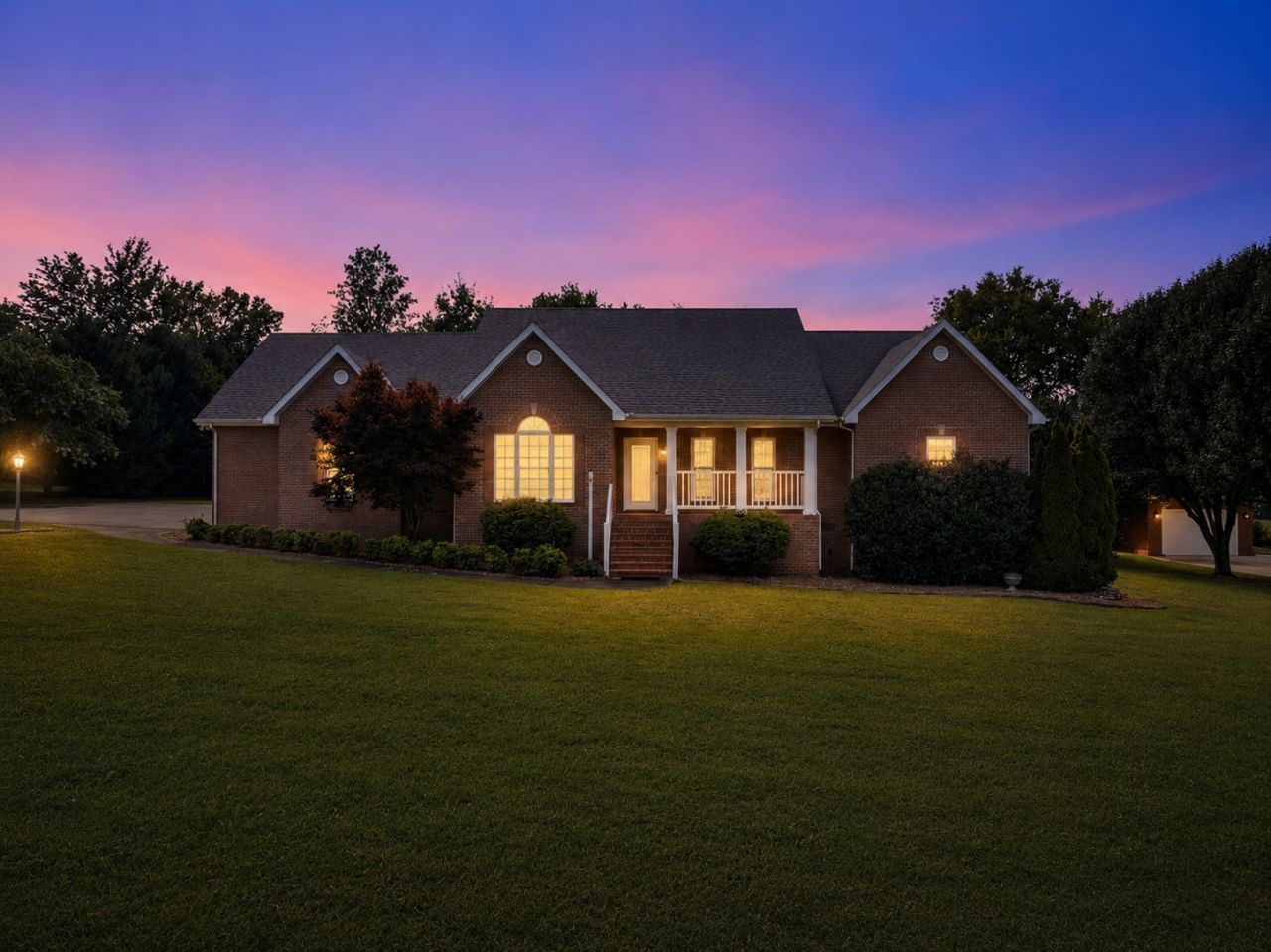 451 Bell Dr W, Winchester, TN 37398 Main Photo