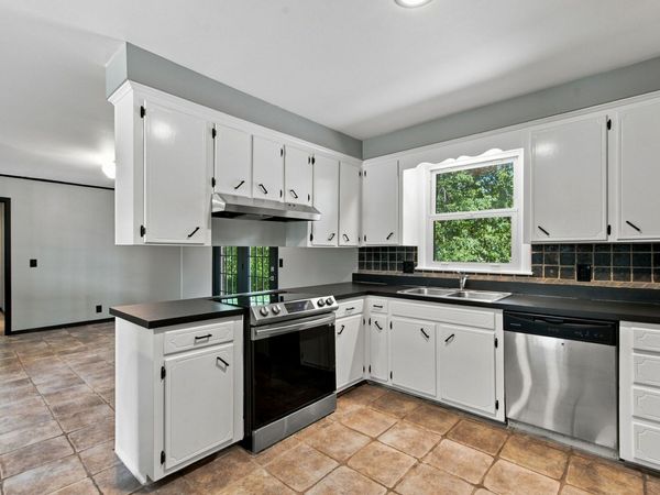 7249 Willow Creek Dr, Nashville, TN 37221
