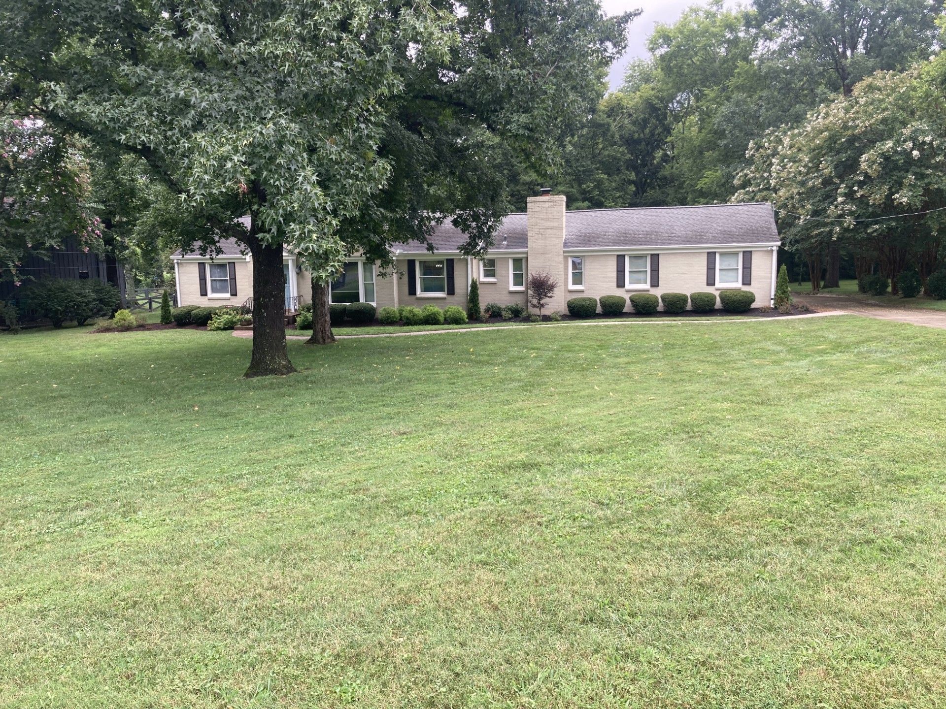 206 W Meade Dr , Nashville, TN 37205 Main Photo