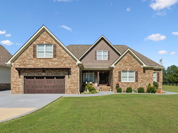 1953 Franklin Pike , Lewisburg, TN 37091