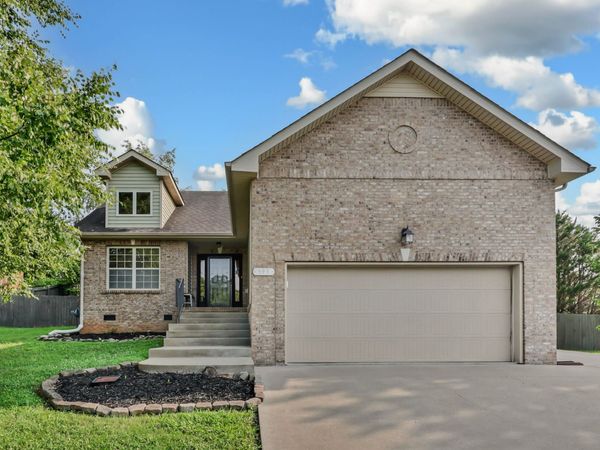 595 ANCHOR COURT , Clarksville, TN 37043