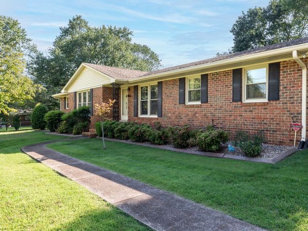 618 Fairlane Dr , Lewisburg, TN 37091