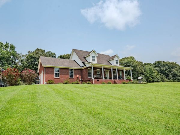 57 Old Jackson Hwy , Leoma, TN 38468