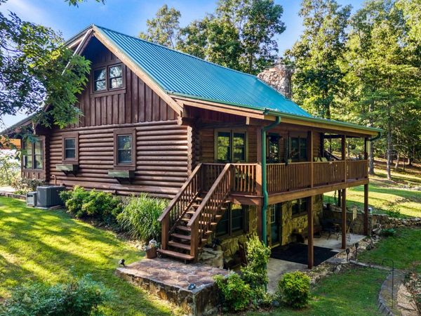 863 Porch Rock Road , Pikeville, TN 37367