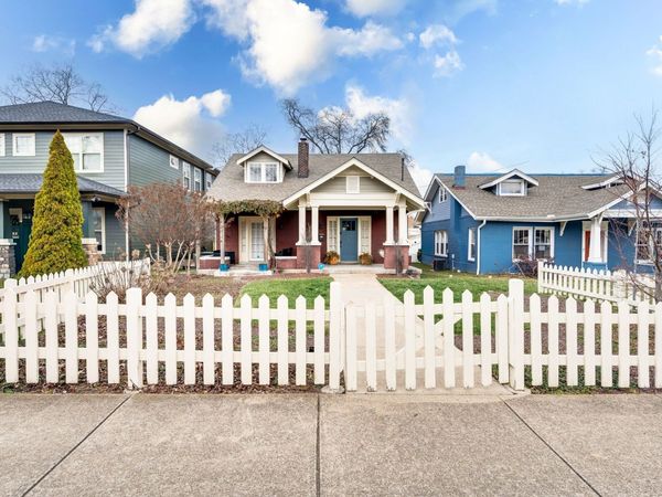1010 Acklen Ave , Nashville, TN 37203