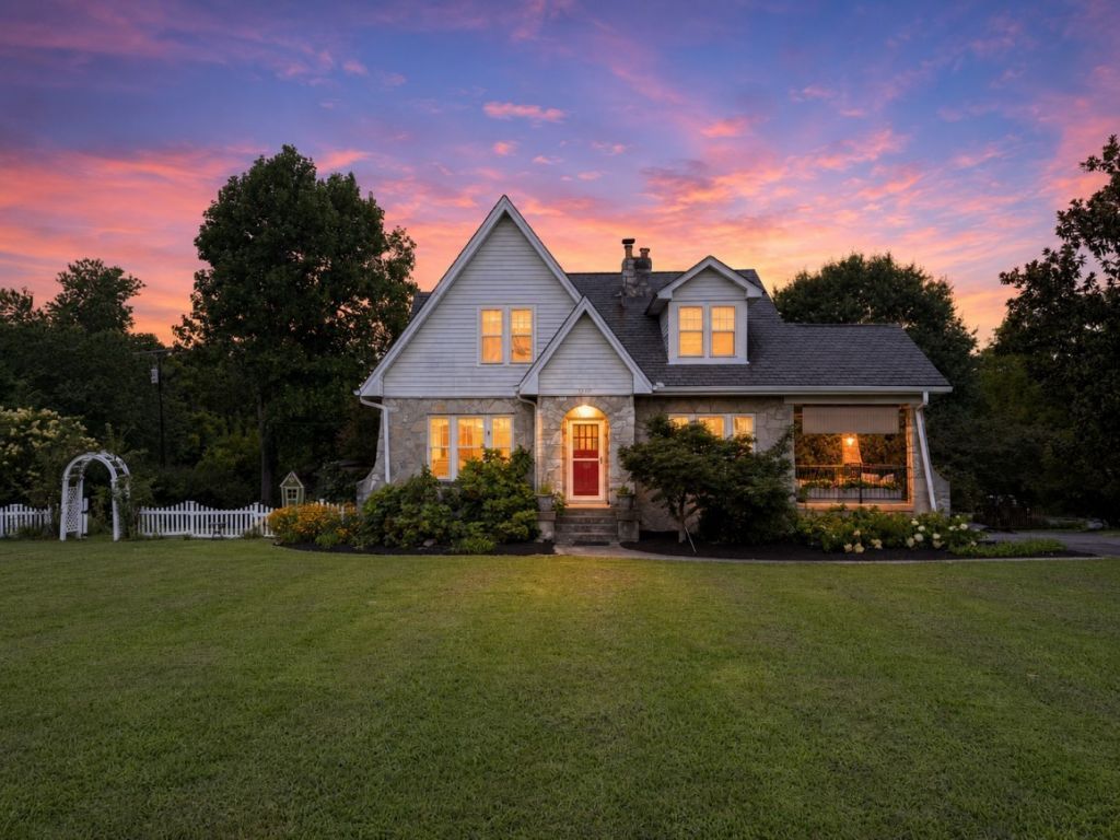 3040 Lebanon Pike  Nashville, TN 37214