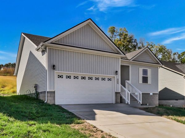 1162 Tybee Dr, Clarksville, TN 37042