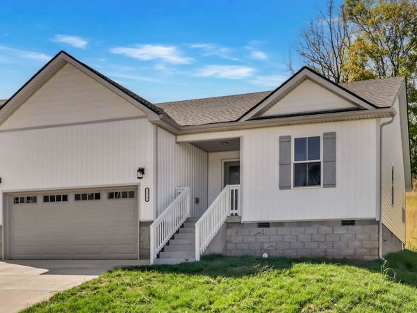 1170 Tybee Dr, Clarksville, TN 37042