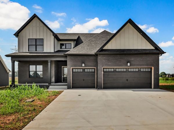 226 Low Plains Ln , Clarksville, TN 37043