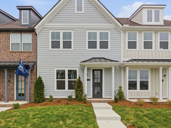 138 Valentine Aly , Nashville, TN 37218