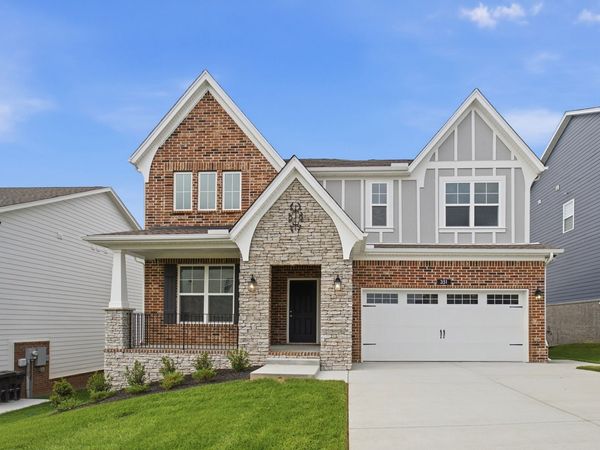 351 Van Conder Place , Hendersonville, TN 37075
