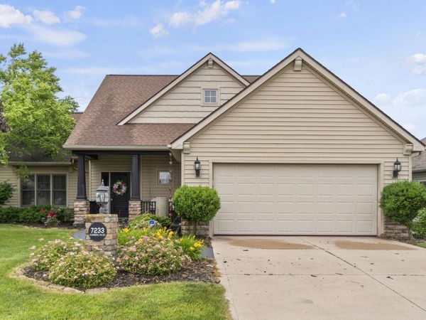 7233 Summerlyn Drive, Fort Wayne, IN 46835