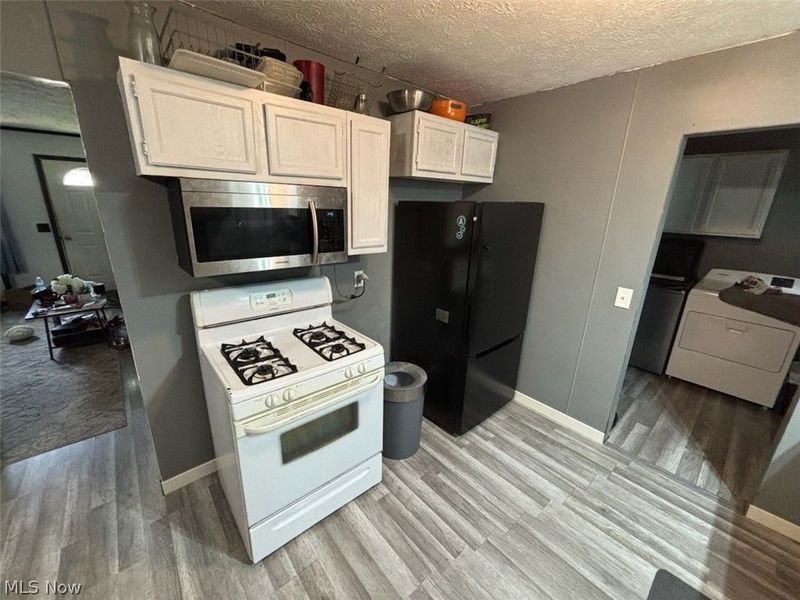 9888 Short Drive , Windham, OH 44288 Photo 2