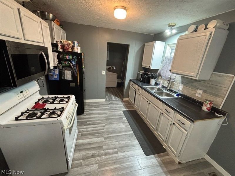 9888 Short Drive , Windham, OH 44288 Photo 4