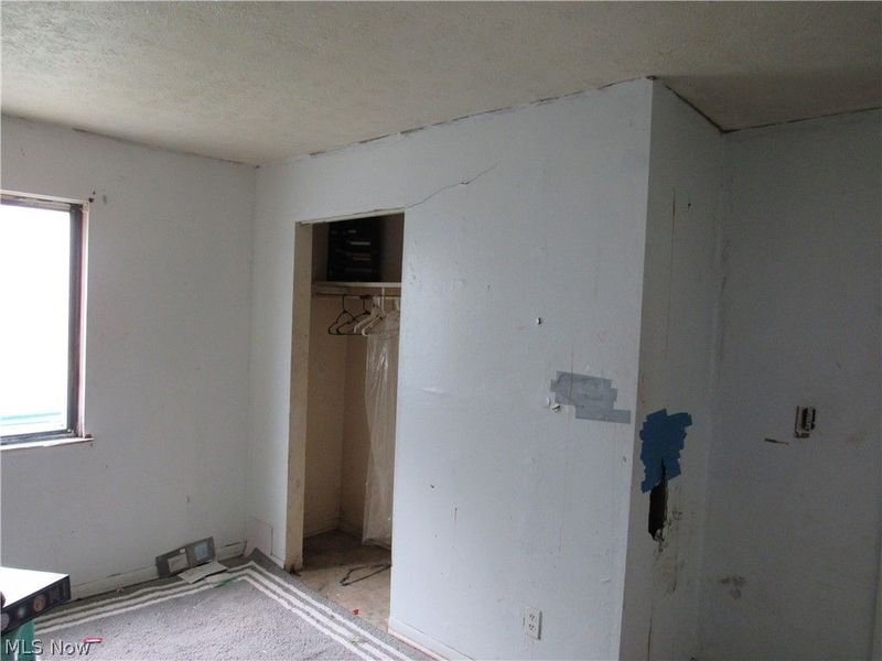 1393 E 89th Street , Cleveland, OH 44106 Photo 8
