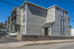 259 E Bay Street photo 4