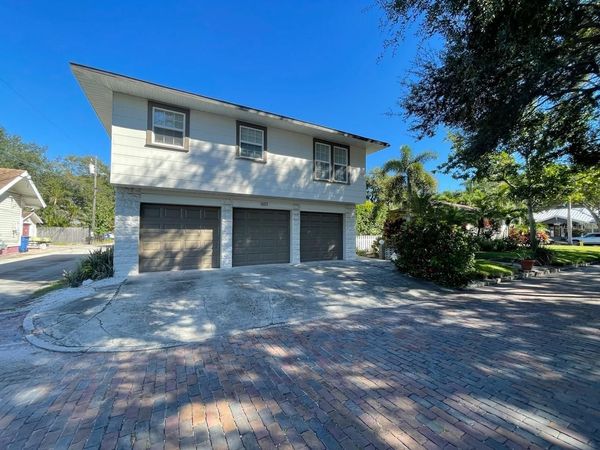 1601 11 STREET N, ST PETERSBURG, FL 33704