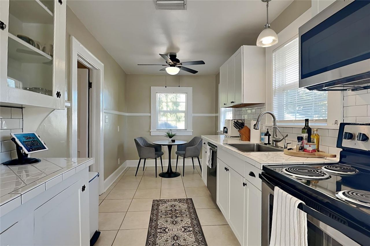 1601 11 Street N, Saint Petersburg, FL 33704 Photo