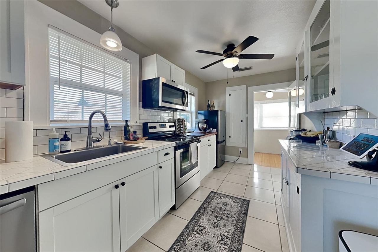 1601 11 Street N, Saint Petersburg, FL 33704 Photo