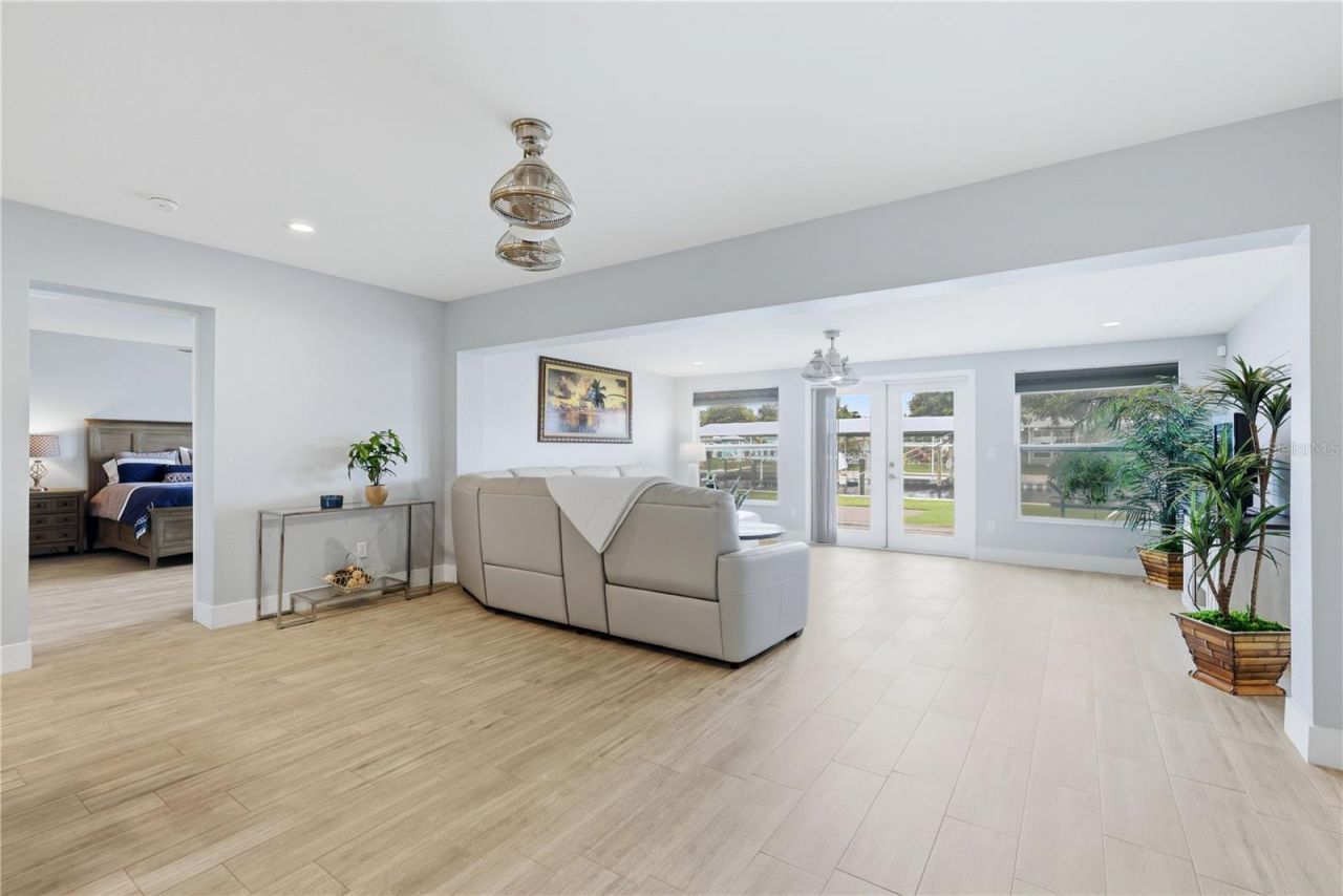 712 Poinsettia Avenue, Ellenton, FL 34222 Photo