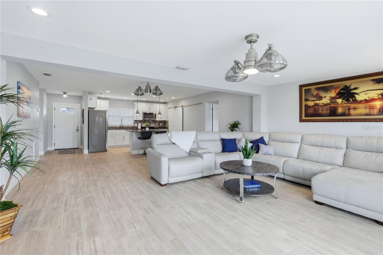 712 Poinsettia Avenue, Ellenton, FL 34222 Photo