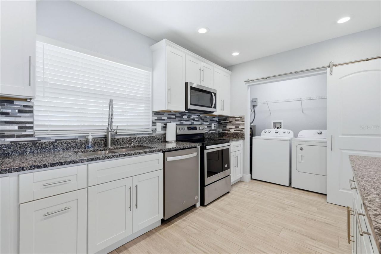 712 Poinsettia Avenue, Ellenton, FL 34222 Photo