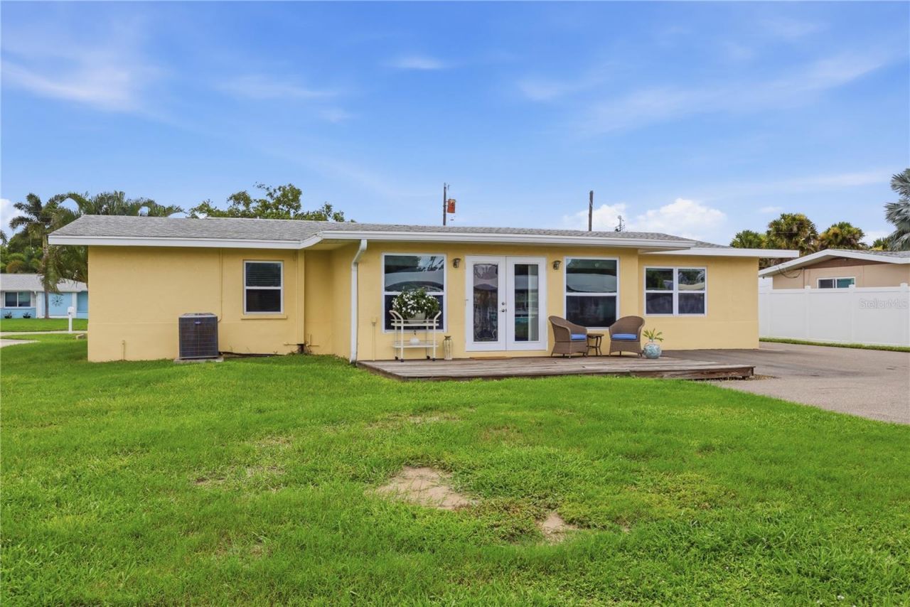 712 Poinsettia Avenue, Ellenton, FL 34222 Photo