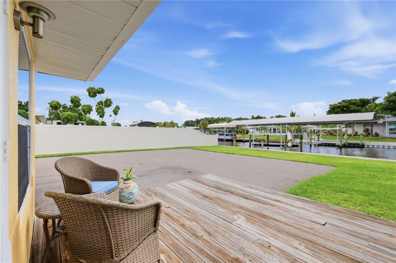 712 Poinsettia Avenue, Ellenton, FL 34222 Photo