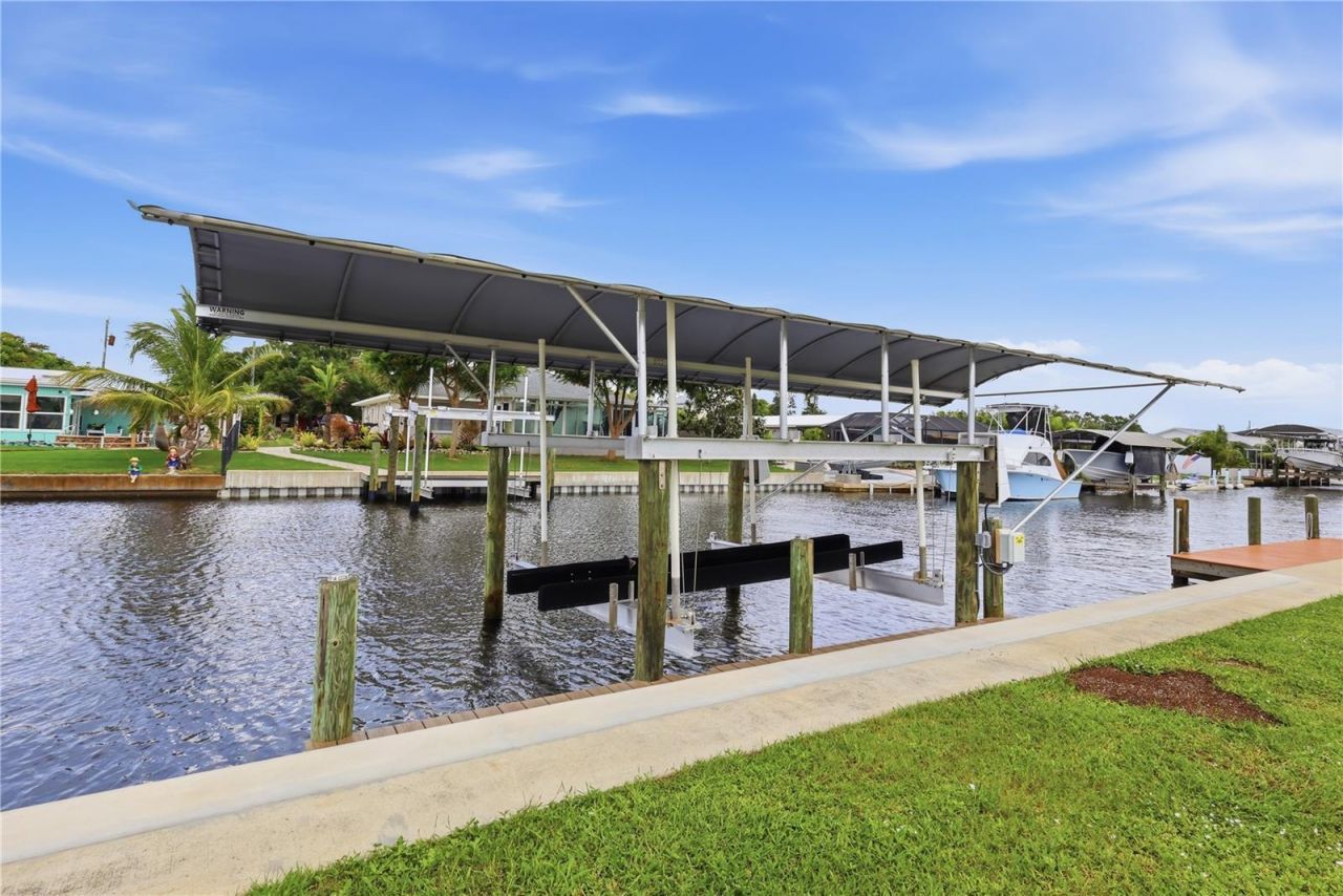712 Poinsettia Avenue, Ellenton, FL 34222 Photo