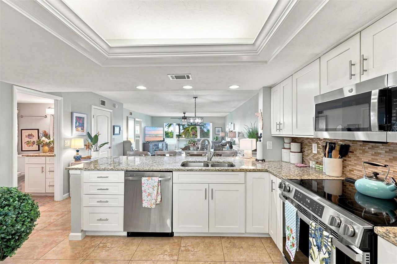 9604 Cortez Road W, Unit 422, Bradenton, FL 34210 Photo