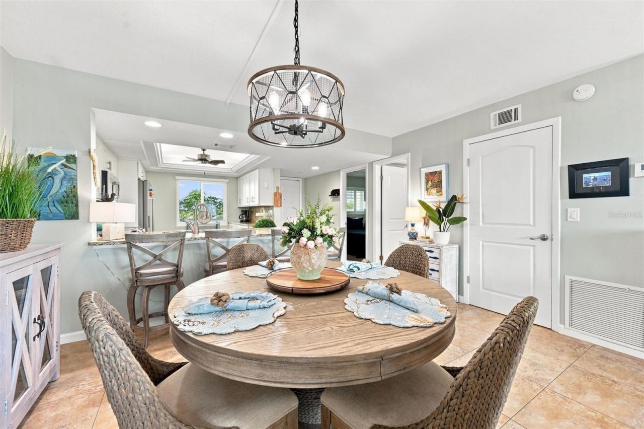 9604 Cortez Road W, Unit 422, Bradenton, FL 34210 Photo
