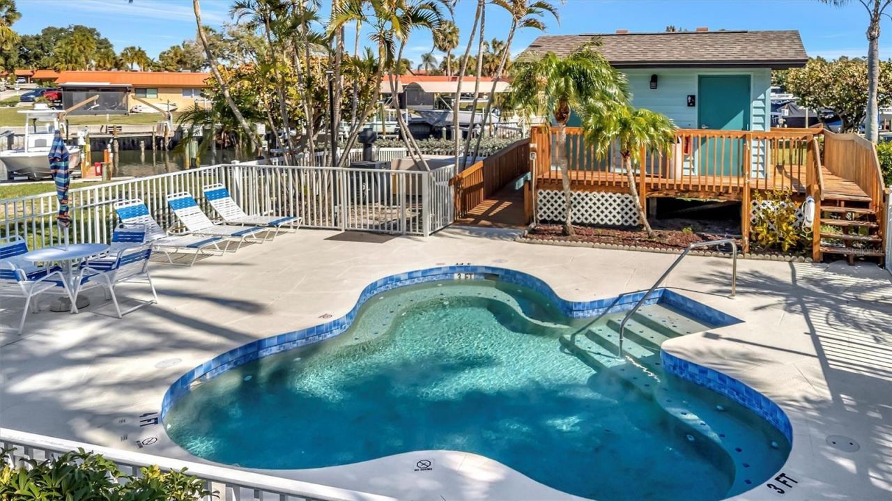 9604 Cortez Road W, Unit 422, Bradenton, FL 34210 Photo